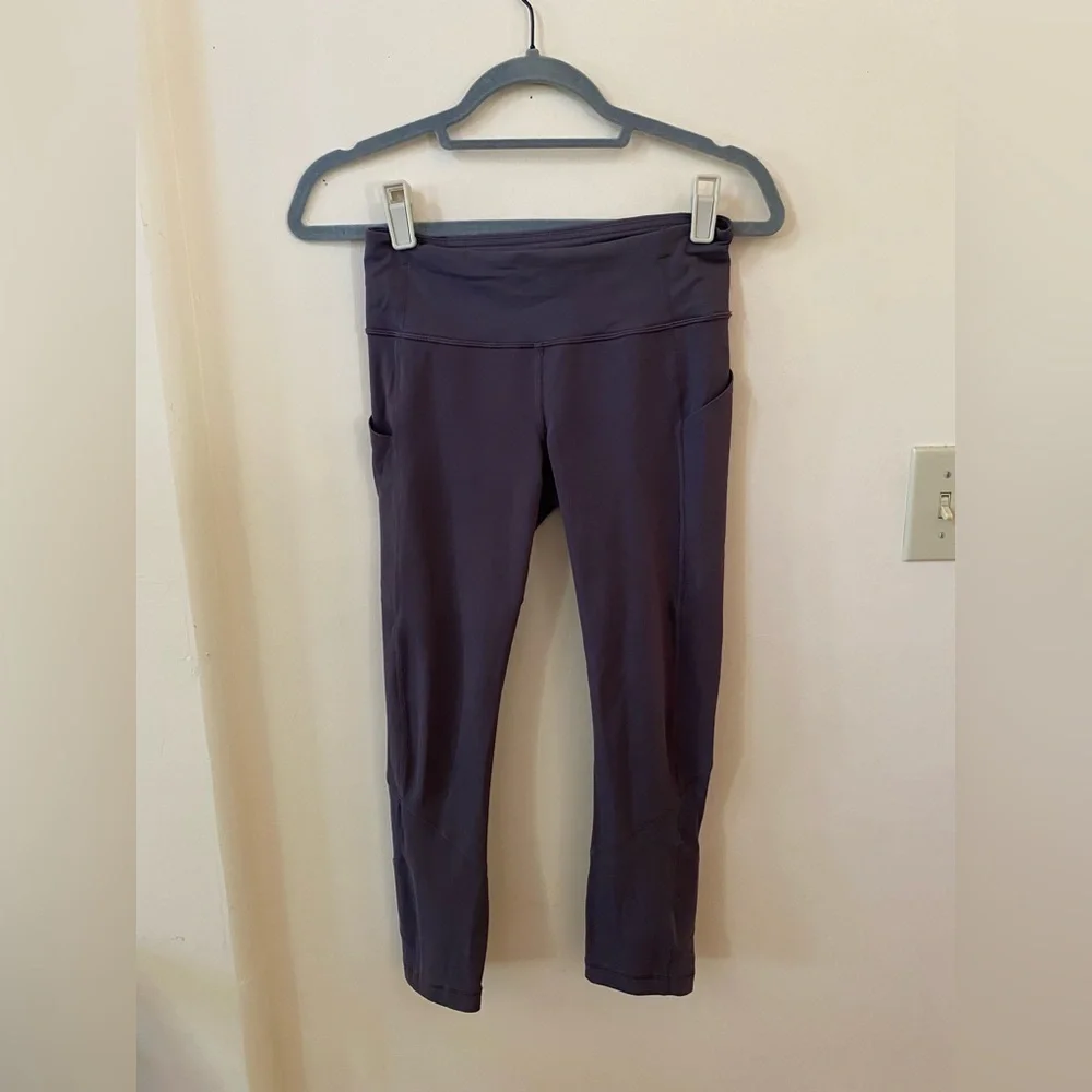 LULULEMON PACE RIVAL CROP 22” SIZE 4 PURPLE MOONPHASE LEGGINGS FULL ON LUXTREME